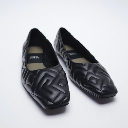 Балетки вернулись: как носить любимую обувь Брижит Бардо и Одри Хепберн летом 2021 года