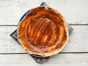 Блинный торт со сгущенкой и бананами