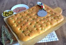 Итальянский хлеб с розмарином в духовке