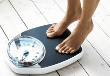 Китайские ученые обнаружили напиток, быстро сжигающий жир