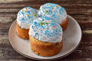 Кулич с коньяком и изюмом