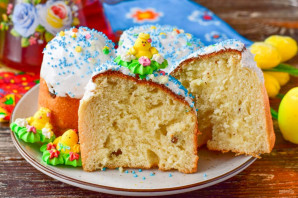 Кулич с коньяком и изюмом