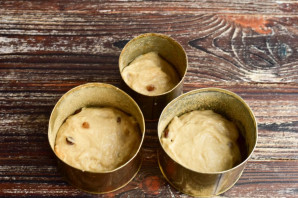 Кулич с коньяком и изюмом