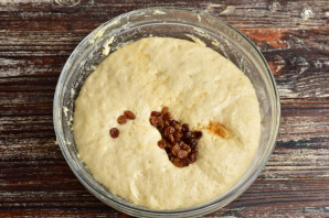 Кулич с коньяком и изюмом