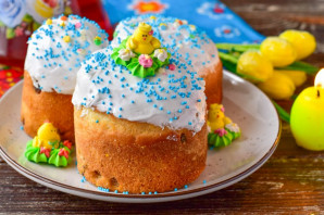 Кулич с коньяком и изюмом