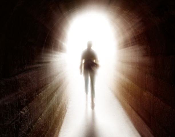 Миллиардер предлагает огромную награду за доказательство жизни после смерти