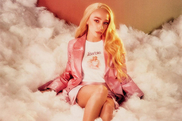 Модный дайджест: от Насти Ивлеевой в образе Барби до Джулии Робертс в объективе Ксавье Долана