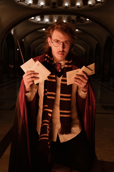 Модный дайджест: от Варвары Шмыковой в образе Гермионы до показа предполагаемой дочери Путина