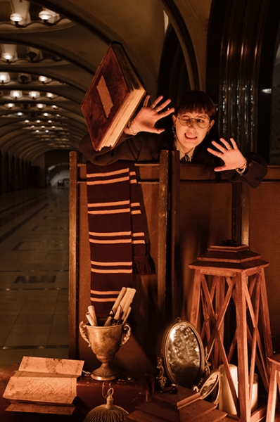 Модный дайджест: от Варвары Шмыковой в образе Гермионы до показа предполагаемой дочери Путина