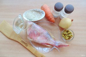 Морской окунь с рисом в духовке