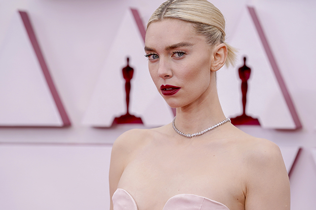 "Оскар-2021": лучшие украшения на красной дорожке