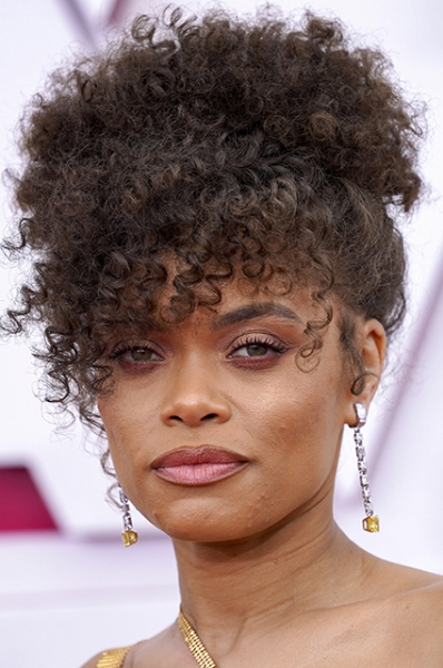 "Оскар-2021": лучшие украшения на красной дорожке