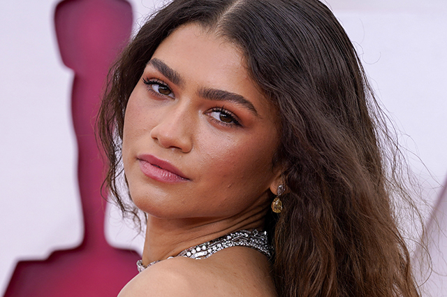 "Оскар-2021": лучшие украшения на красной дорожке