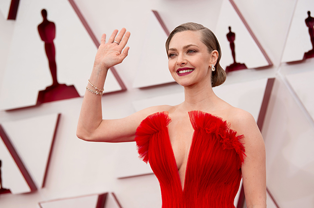 "Оскар-2021": лучшие украшения на красной дорожке