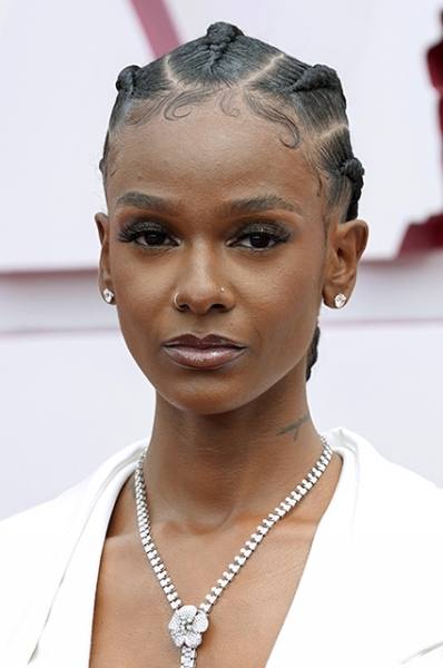 Оскар-2021: Тиара Томас на красной дорожке