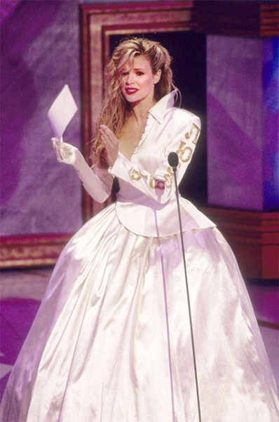 От домашних платьев до кутюра: 25 запоминающихся нарядов со своей историей на церемонии "Оскар"