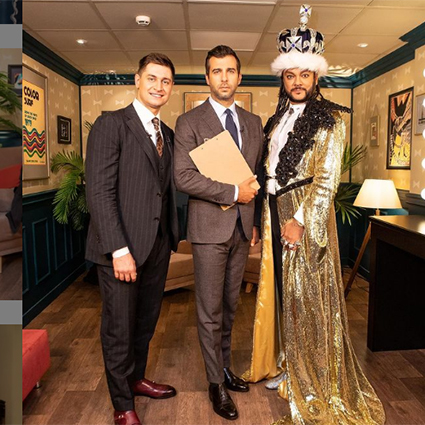 От перьев до розовых кофточек: разбираем главные образы Филиппа Киркорова &mdash; поп-короля и негласной квир-иконы