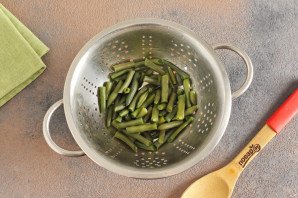 Постный салат из стручковой фасоли