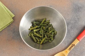 Постный салат из стручковой фасоли