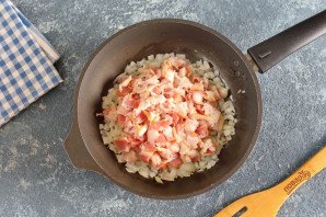 Рис с беконом и яйцом