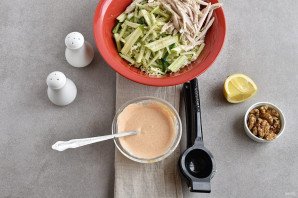 Салат с китайской капустой