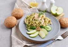 Салат с китайской капустой