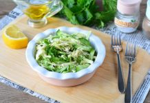 Салат с курицей и белокочанной капустой