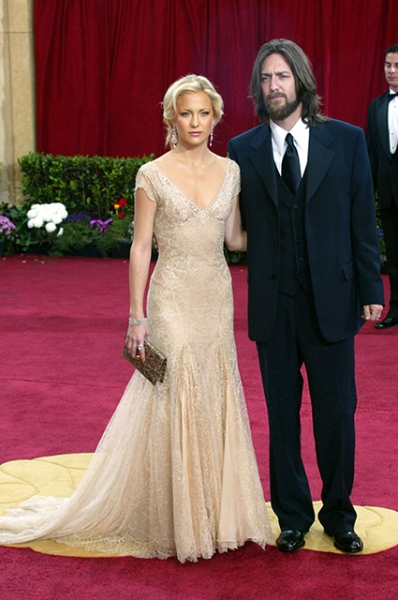 Шарлиз Терон, Николь Кидман, Джулия Робертс, Рене Зеллвегер и другие: что носили звезды на "Оскаре" в нулевых