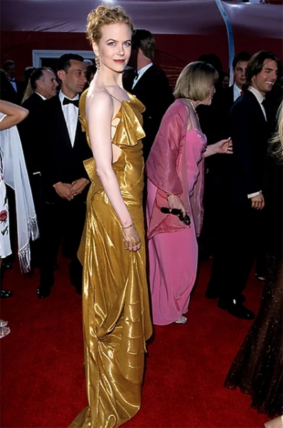 Шарлиз Терон, Николь Кидман, Джулия Робертс, Рене Зеллвегер и другие: что носили звезды на "Оскаре" в нулевых