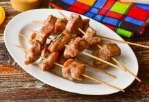 Шашлык из свинины в духовке на шпажках