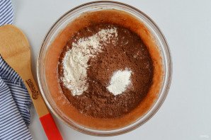 Шоколадное пирожное