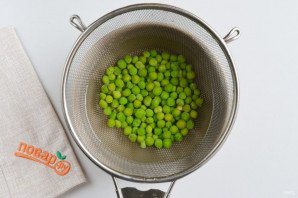 Слоеный салат из курицы