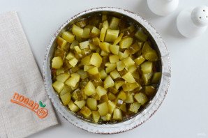 Слоеный салат из курицы