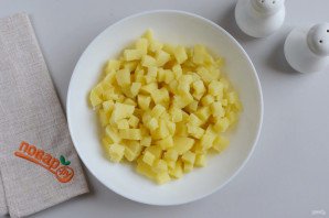 Слоеный салат из курицы