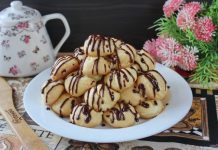 Торт из профитролей с заварным кремом