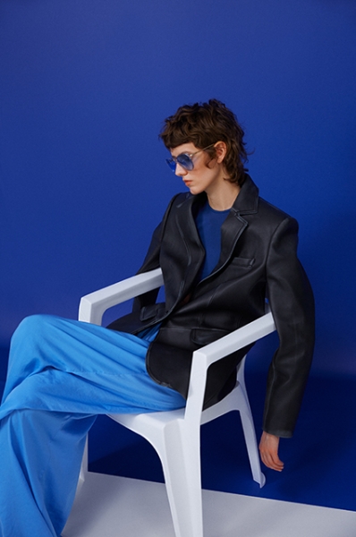 Трикотаж и хлопок: смотрим лукбуки с базовым летним гардеробом