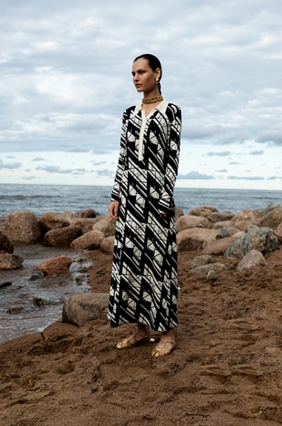 Трикотаж и хлопок: смотрим лукбуки с базовым летним гардеробом