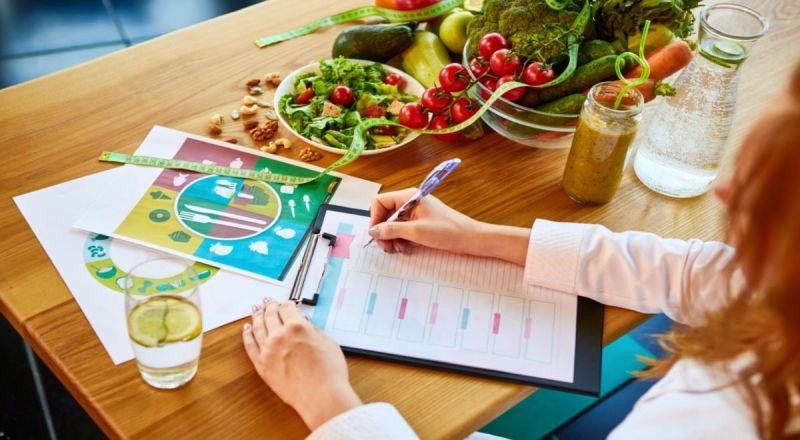 Диета долгожителей и еще две других: врачи назвали самые популярные диеты в мире — читать на Gastronom.ru