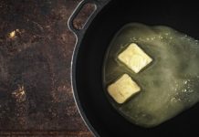 Доктор Вялов не стал скрывать, почему масло гхи и топленое вреднее сливочного — читать на Gastronom.ru