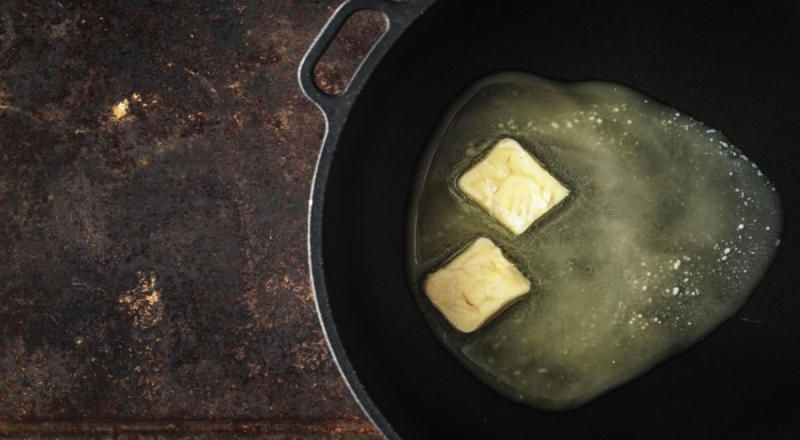 Доктор Вялов не стал скрывать, почему масло гхи и топленое вреднее сливочного — читать на Gastronom.ru