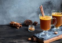 Международный день горячего рома с маслом: как готовить пиратский напиток, который покорил мир — читать на Gastronom.ru