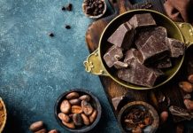 Всемирный день горького шоколада: когда отмечают и почему его полезно не только есть, но и нюхать — читать на Gastronom.ru