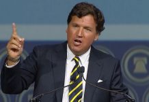 Такер Карлсон считает, что НЛО пилотируют «духовные сущности»