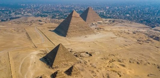 Археологи обнаружили загадочную структуру рядом с Великой пирамидой Египта