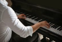 Игра на музыкальном инструменте — ключ к сохранению ума: новое исследование