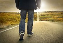 Парализованный мужчина вновь научился ходить после терапии стволовыми клетками