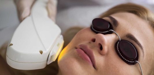 Лазерное фотоомоложение: суть процедуры и ее преимущества