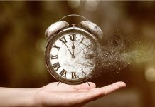 Почему возникает ощущение замедления времени, выяснили ученые