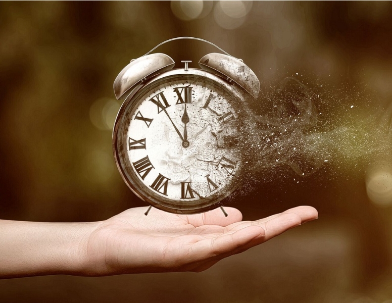 Почему возникает ощущение замедления времени, выяснили ученые