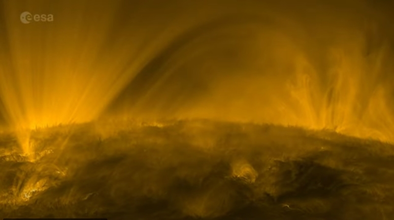 Солнце предстало в новом свете: пушистая плазма и космический водопад